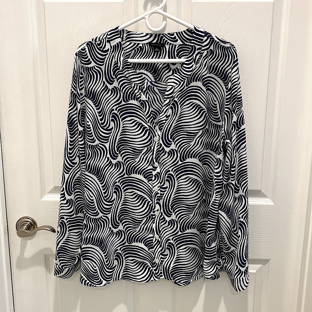 Ann Taylor Blue/White Swirl Blouse